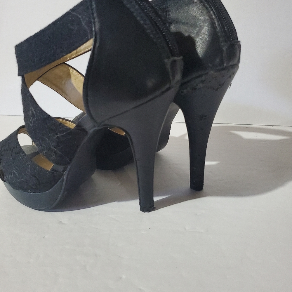 🌸SOLD🌸Size 37 heels - Picture 8 of 10